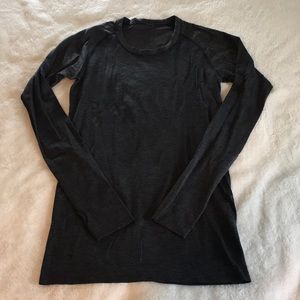 Lululemon Swiftly Tech Long Sleeve EUC